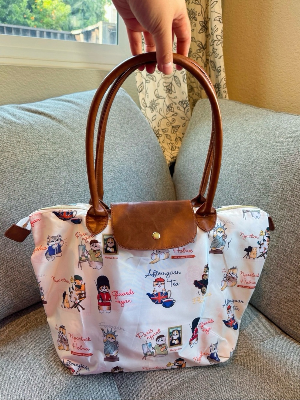 Mofusand travel the world edition tote white color